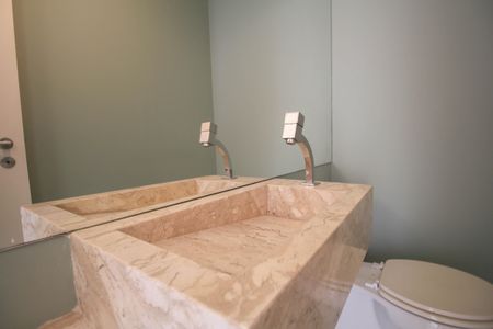 Apartamento para alugar com 270m², 3 quartos e 3 vagas Apartamento para alugar com 270m², 3 quartos e 3 vagasBanheiro 4
