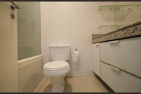 Apartamento para alugar com 270m², 3 quartos e 3 vagas Apartamento para alugar com 270m², 3 quartos e 3 vagasBanheiro 3