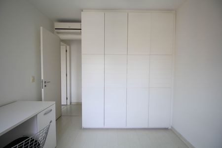 Apartamento para alugar com 270m², 3 quartos e 3 vagas Apartamento para alugar com 270m², 3 quartos e 3 vagasQuarto 3