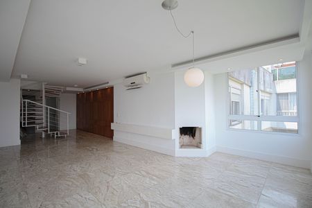 Apartamento para alugar com 270m², 3 quartos e 3 vagas Apartamento para alugar com 270m², 3 quartos e 3 vagasSala