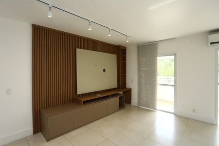 Apartamento à venda com 81m², 2 quartos e 2 vagasSala