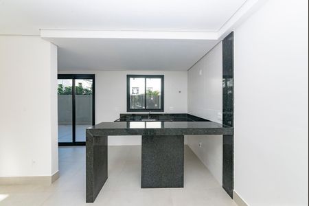 Apartamento à venda com 167m², 2 quartos e 2 vagasCozinha