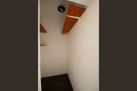 Apartamento à venda com 103m², 3 quartos e sem vaga Apartamento à venda com 103m², 3 quartos e sem vagaDespensa