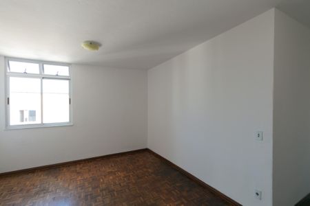 Apartamento à venda com 103m², 3 quartos e sem vaga Apartamento à venda com 103m², 3 quartos e sem vagaSala