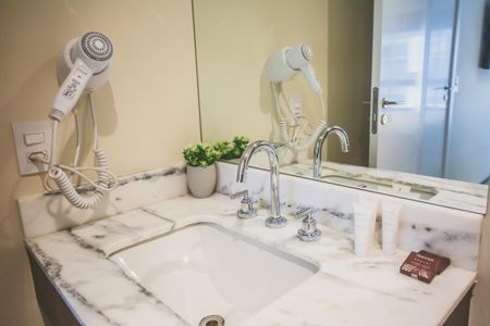 Apartamento para alugar com 60m², 2 quartos e sem vagaBanheiro Suíte