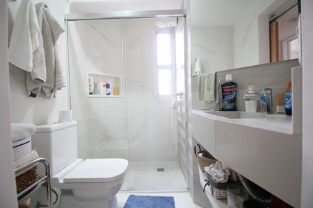 Apartamento para alugar com 80m², 2 quartos e 2 vagasBanheiro