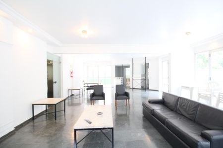 Apartamento para alugar com 80m², 2 quartos e 2 vagasÁrea comum - Salão de festas