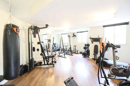 Apartamento para alugar com 80m², 2 quartos e 2 vagasÁrea comum - Academia