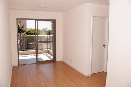 Apartamento para alugar com 61m², 2 quartos e 1 vaga Apartamento para alugar com 61m², 2 quartos e 1 vagaSala
