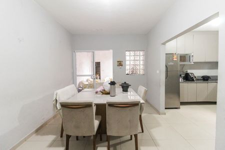Casa à venda com 228m², 4 quartos e 1 vagaCopa