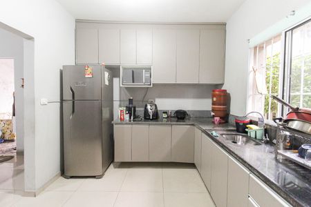 Casa à venda com 228m², 4 quartos e 1 vagaCozinha