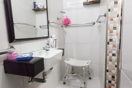 Apartamento à venda com 66m², 2 quartos e sem vagaBanheiro da Suíte