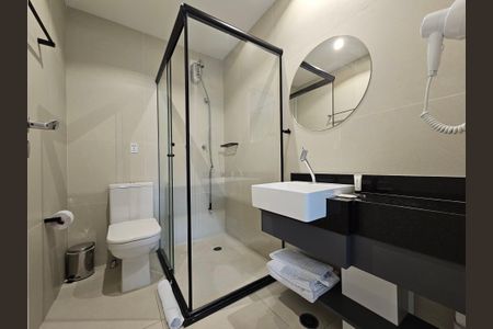 Studio para alugar com 25m², 1 quarto e sem vaga Studio para alugar com 25m², 1 quarto e sem vagaBanheiro Social