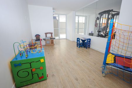 Apartamento à venda com 156m², 4 quartos e 2 vagas Apartamento à venda com 156m², 4 quartos e 2 vagasÁrea comum - Brinquedoteca