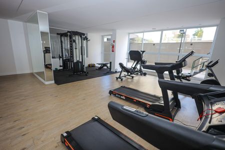 Apartamento à venda com 156m², 4 quartos e 2 vagas Apartamento à venda com 156m², 4 quartos e 2 vagasÁrea comum - Academia
