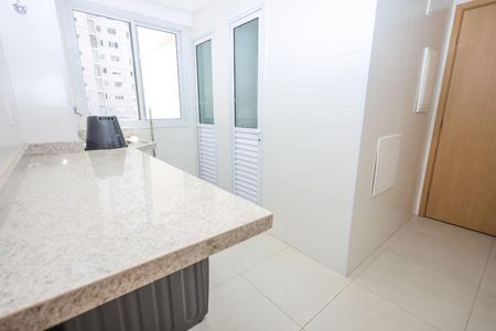 Apartamento à venda com 156m², 4 quartos e 2 vagas Apartamento à venda com 156m², 4 quartos e 2 vagasÁrea de Serviço