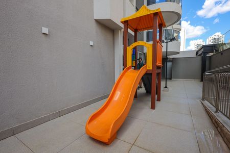 Apartamento à venda com 156m², 4 quartos e 2 vagas Apartamento à venda com 156m², 4 quartos e 2 vagasÁrea comum - Playground