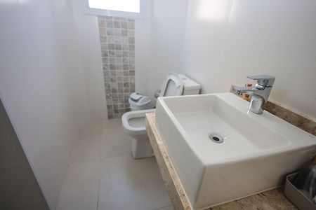 Apartamento à venda com 156m², 4 quartos e 2 vagas Apartamento à venda com 156m², 4 quartos e 2 vagasBanheiro da Suíte 2