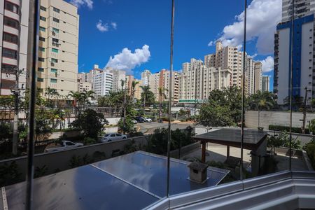 Apartamento à venda com 156m², 4 quartos e 2 vagas Apartamento à venda com 156m², 4 quartos e 2 vagasVista da Sacada