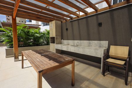 Apartamento à venda com 156m², 4 quartos e 2 vagas Apartamento à venda com 156m², 4 quartos e 2 vagasÁrea comum - Churrasqueira