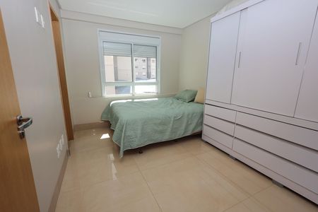 Apartamento à venda com 156m², 4 quartos e 2 vagas Apartamento à venda com 156m², 4 quartos e 2 vagasSuíte 1
