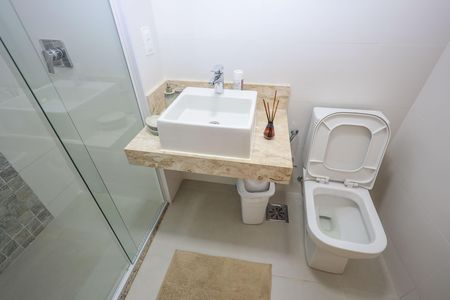 Apartamento à venda com 156m², 4 quartos e 2 vagas Apartamento à venda com 156m², 4 quartos e 2 vagasBanheiro da Suíte 1