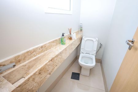 Apartamento à venda com 156m², 4 quartos e 2 vagas Apartamento à venda com 156m², 4 quartos e 2 vagasLavabo