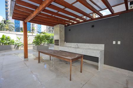 Apartamento à venda com 156m², 4 quartos e 2 vagas Apartamento à venda com 156m², 4 quartos e 2 vagasÁrea comum - Churrasqueira