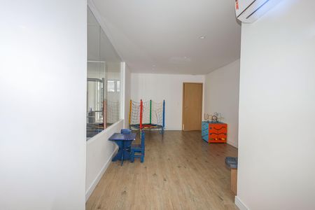 Apartamento à venda com 156m², 4 quartos e 2 vagas Apartamento à venda com 156m², 4 quartos e 2 vagasÁrea comum - Brinquedoteca