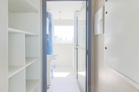 Apartamento para alugar com 141m², 2 quartos e 2 vagas Apartamento para alugar com 141m², 2 quartos e 2 vagasLavanderia