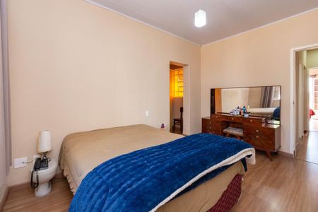 Casa à venda com 210m², 4 quartos e 2 vagas