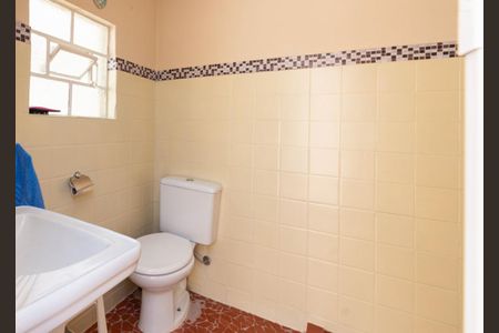 Casa à venda com 210m², 4 quartos e 2 vagas