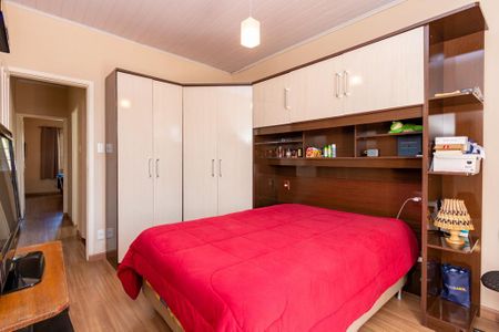 Casa à venda com 210m², 4 quartos e 2 vagas