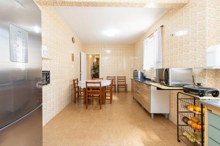 Casa à venda com 210m², 4 quartos e 2 vagas