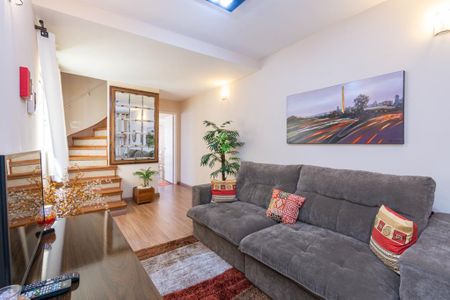 Casa à venda com 210m², 4 quartos e 2 vagas