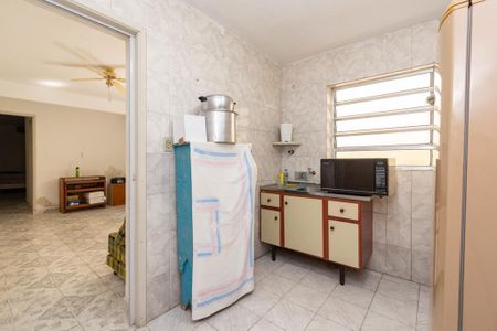 Casa à venda com 210m², 4 quartos e 2 vagas