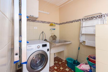 Casa à venda com 210m², 4 quartos e 2 vagas