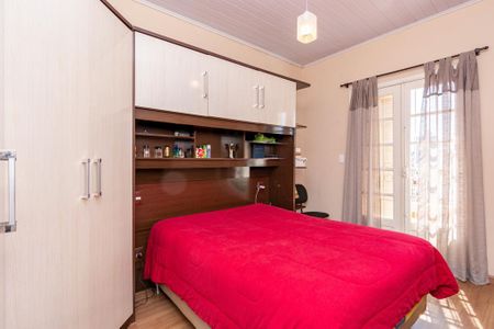 Casa à venda com 210m², 4 quartos e 2 vagas