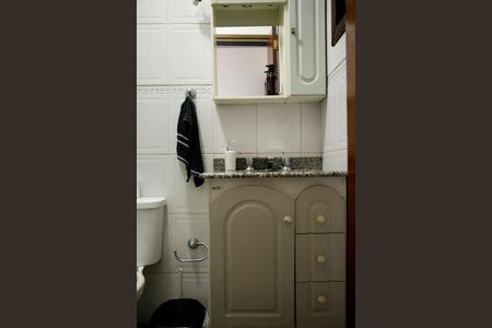 Casa à venda com 236m², 4 quartos e 3 vagasBanheiro Social