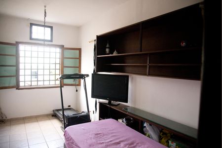 Casa à venda com 236m², 4 quartos e 3 vagasQuarto 2