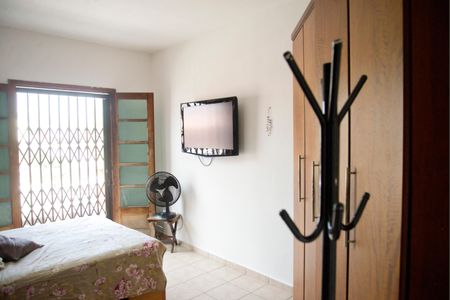 Casa à venda com 236m², 4 quartos e 3 vagasQuarto Suíte