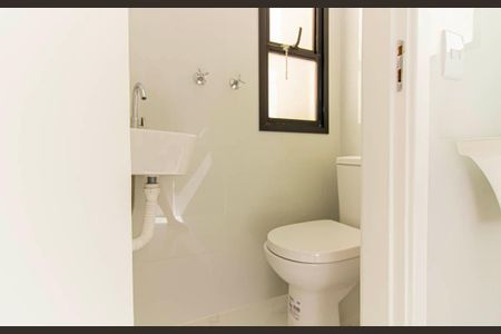 Apartamento para alugar com 84m², 3 quartos e 2 vagas Apartamento para alugar com 84m², 3 quartos e 2 vagasBanheiro de Serviço