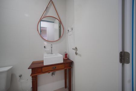 Banheiro de apartamento para alugar com 2 quartos, 70m² em Ingleses Norte, Florianópolis