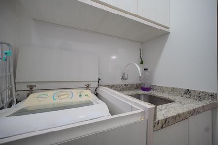 Apartamento para alugar com 70m², 2 quartos e 1 vagaÁrea de Serviço
