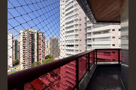 Apartamento à venda com 203m², 3 quartos e 5 vagas Apartamento à venda com 203m², 3 quartos e 5 vagasSacada