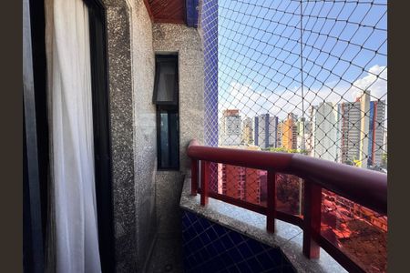 Apartamento à venda com 203m², 3 quartos e 5 vagas Apartamento à venda com 203m², 3 quartos e 5 vagasSacada suíte 2