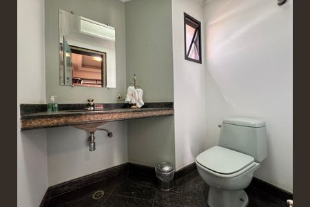 Apartamento à venda com 203m², 3 quartos e 5 vagas Apartamento à venda com 203m², 3 quartos e 5 vagasLavabo