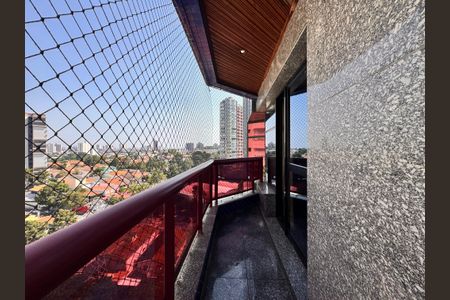 Apartamento à venda com 203m², 3 quartos e 5 vagas Apartamento à venda com 203m², 3 quartos e 5 vagasSacada