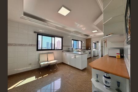 Apartamento à venda com 203m², 3 quartos e 5 vagas Apartamento à venda com 203m², 3 quartos e 5 vagasCozinha