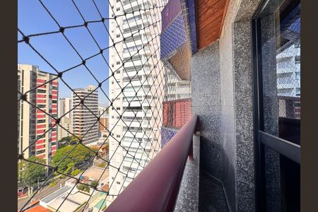 Apartamento à venda com 203m², 3 quartos e 5 vagas Apartamento à venda com 203m², 3 quartos e 5 vagasSacada